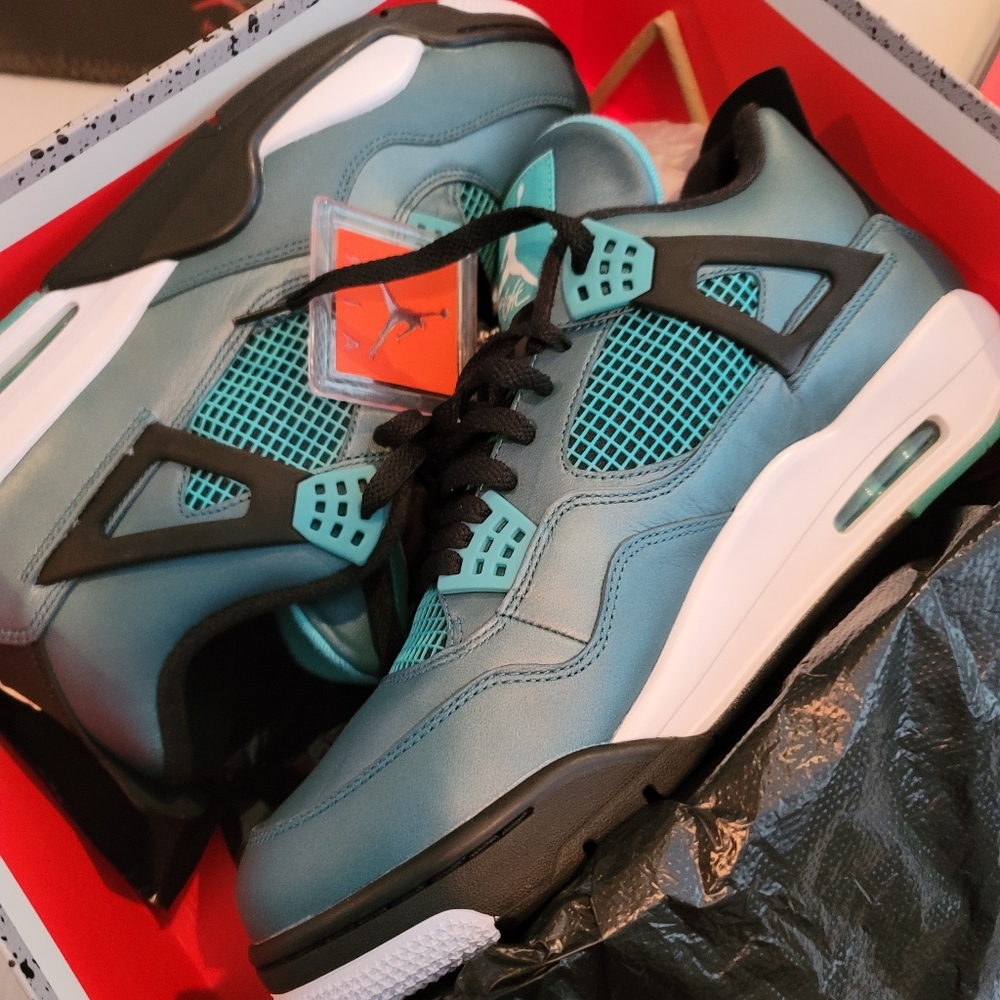 Shoes - Picture 2 of 2